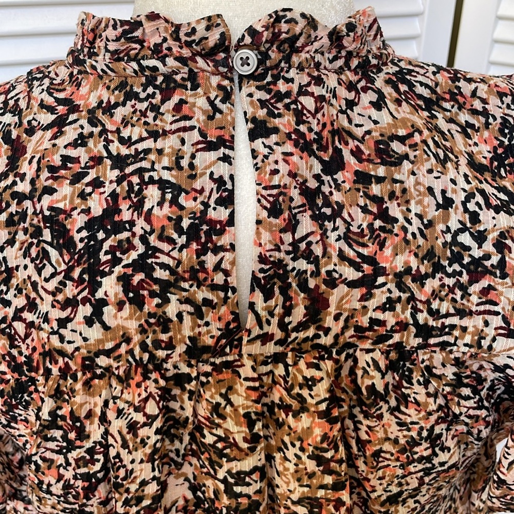 LOFT XS Pintucked Ruffle Shell top - Picture 9 of 13